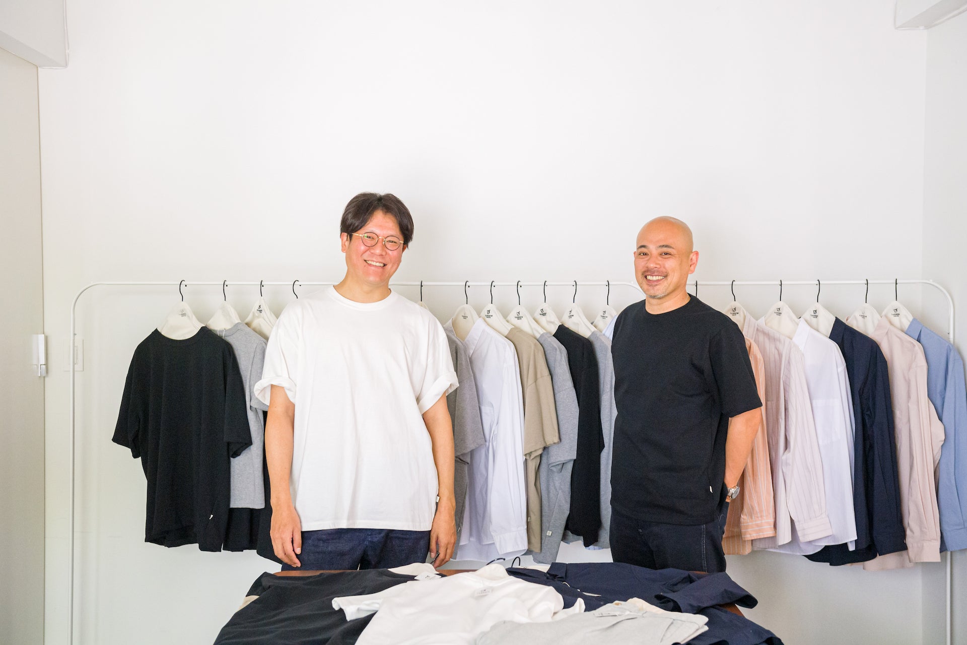 初めから丁寧に、少しずつ。まずはTシャツを手に取ってもらいたい。
