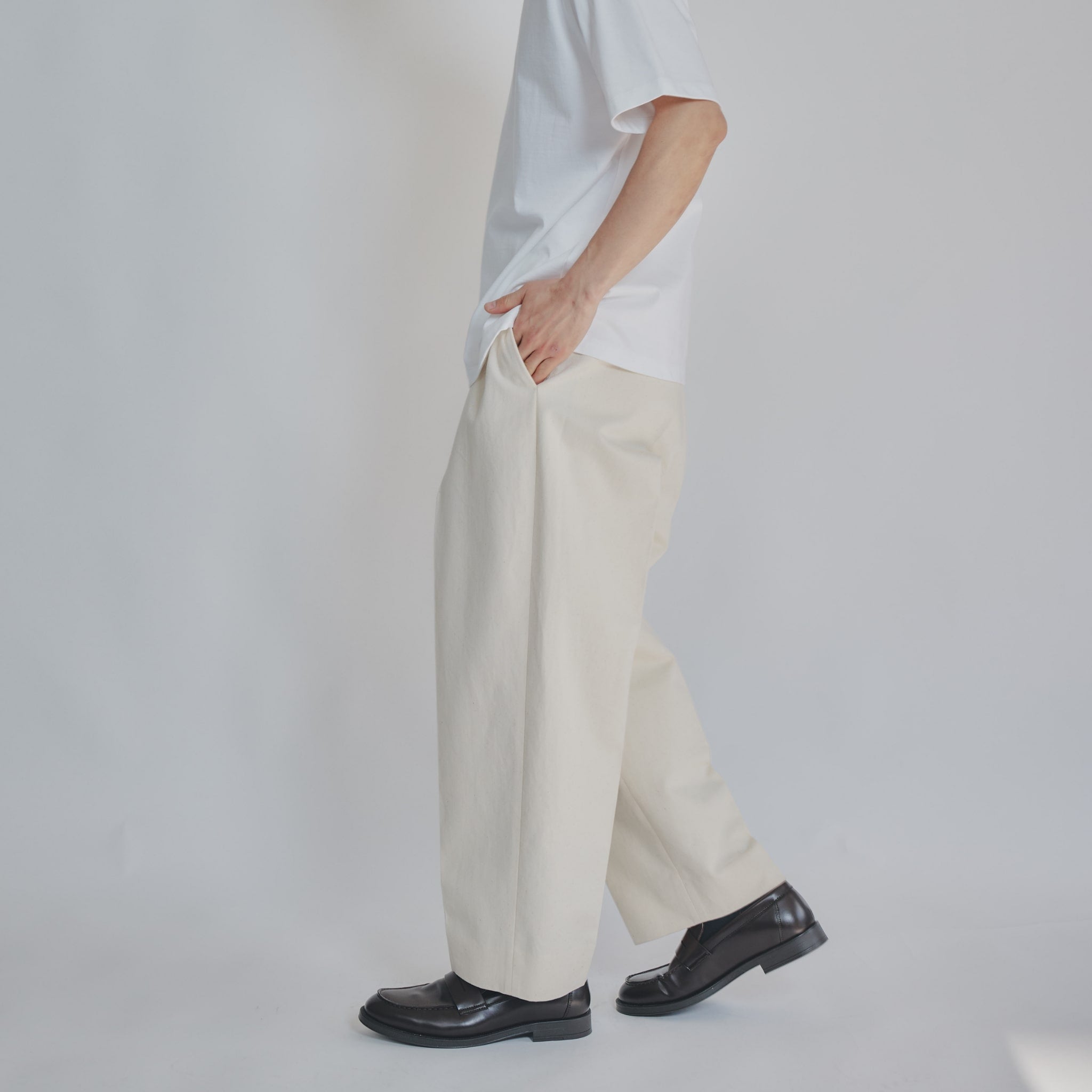 TWO TUCK EASY TROUSERS