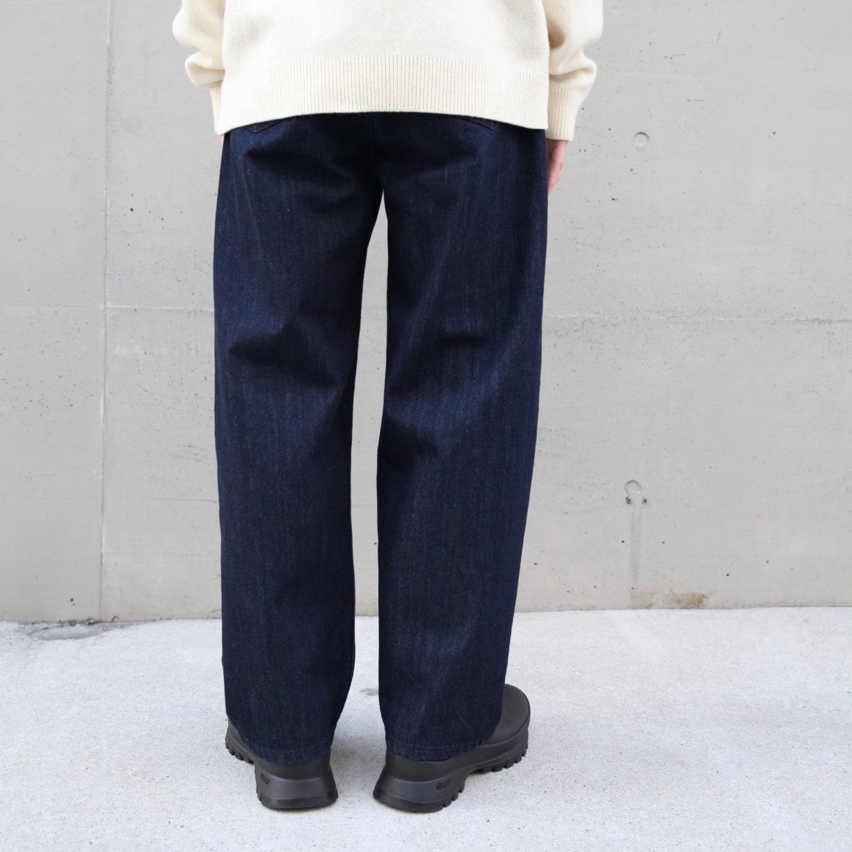 WIDE TUCK DENIM PANTS