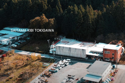 創業130年の歴史から生まれる最高級品質のコート地 | TARROW TOKYO