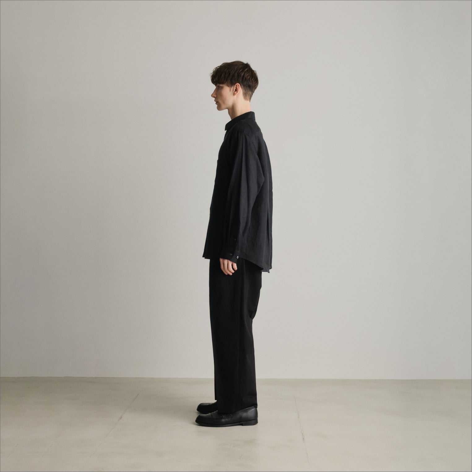 TWO TUCK EASY TROUSERS