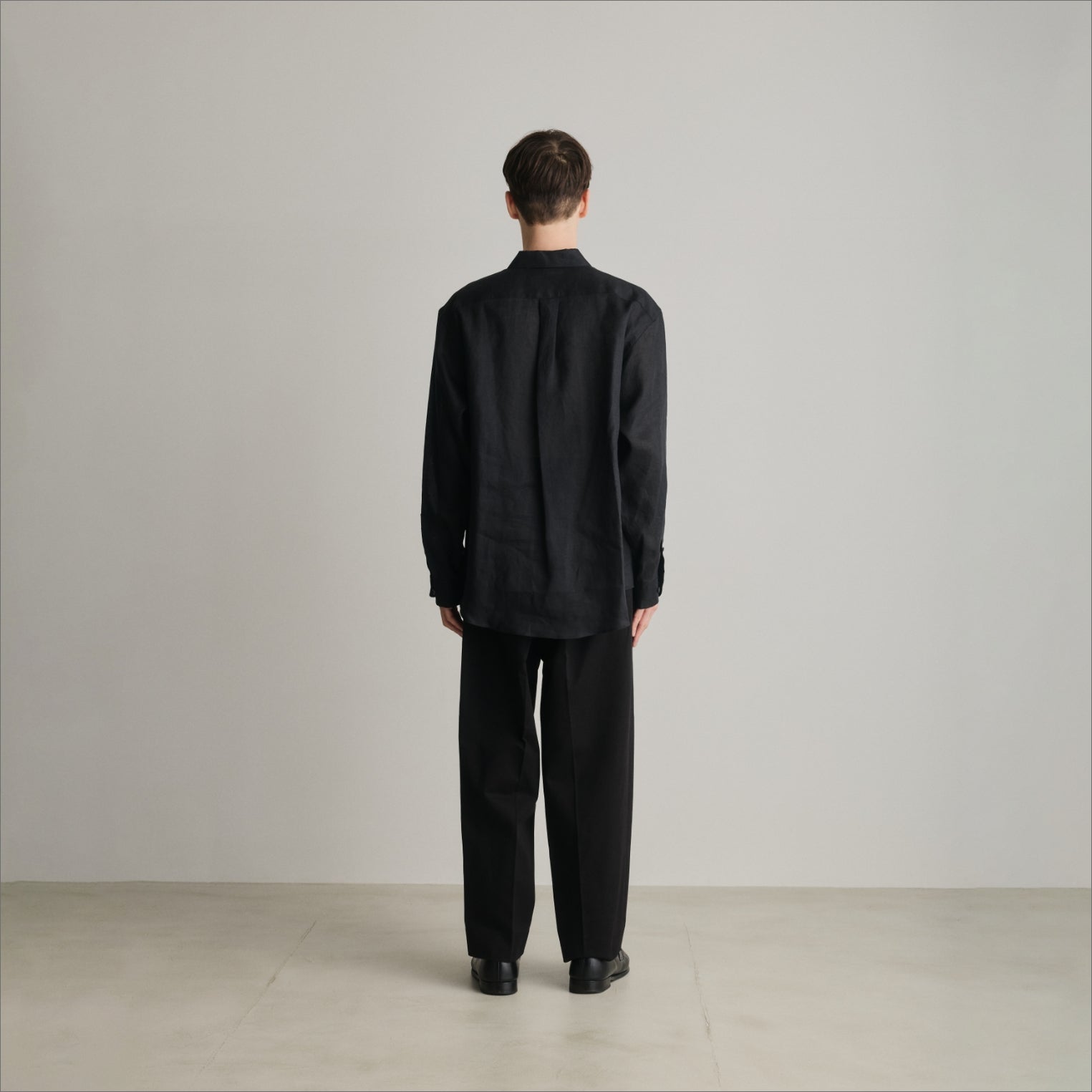 TWO TUCK EASY TROUSERS