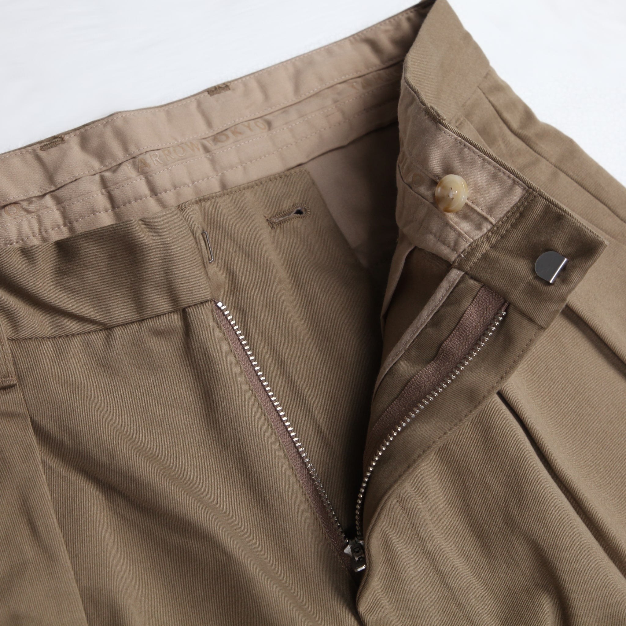 TWO TUCK TROUSERS Ⅱ