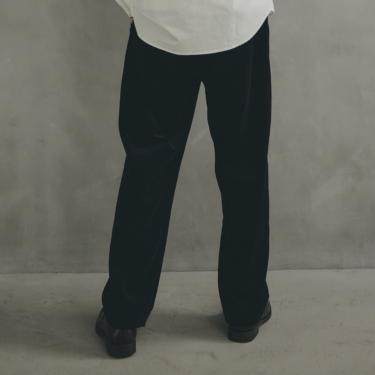 TUCK  CORDUROY PANTS