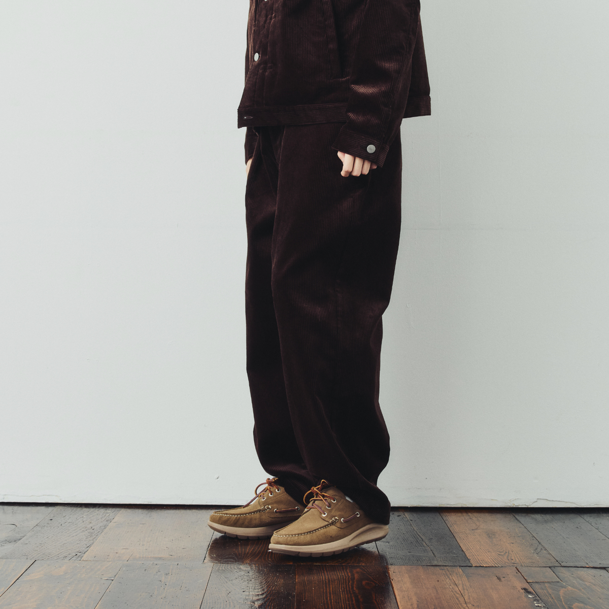 TUCK  CORDUROY PANTS