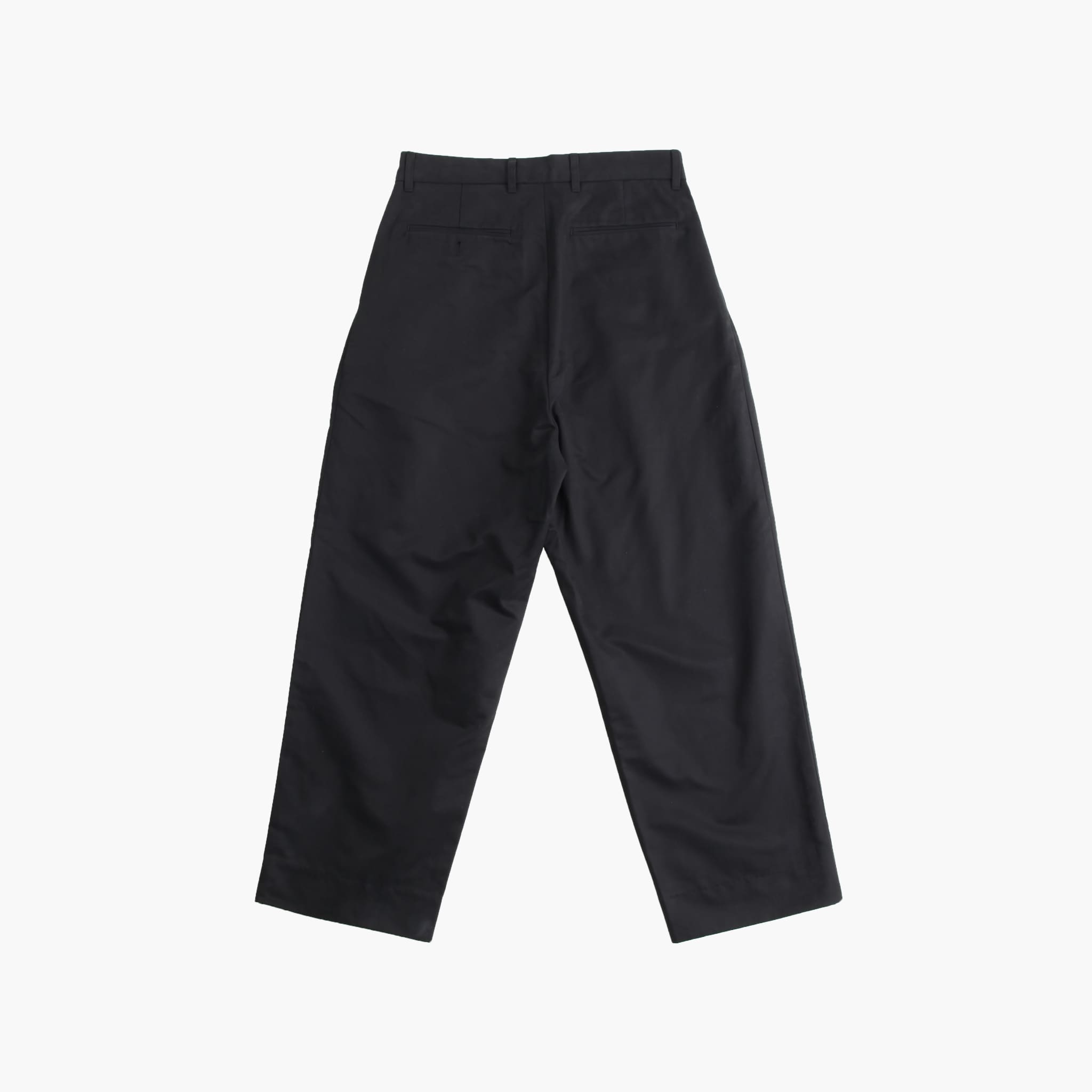 TWO TUCK TROUSERS